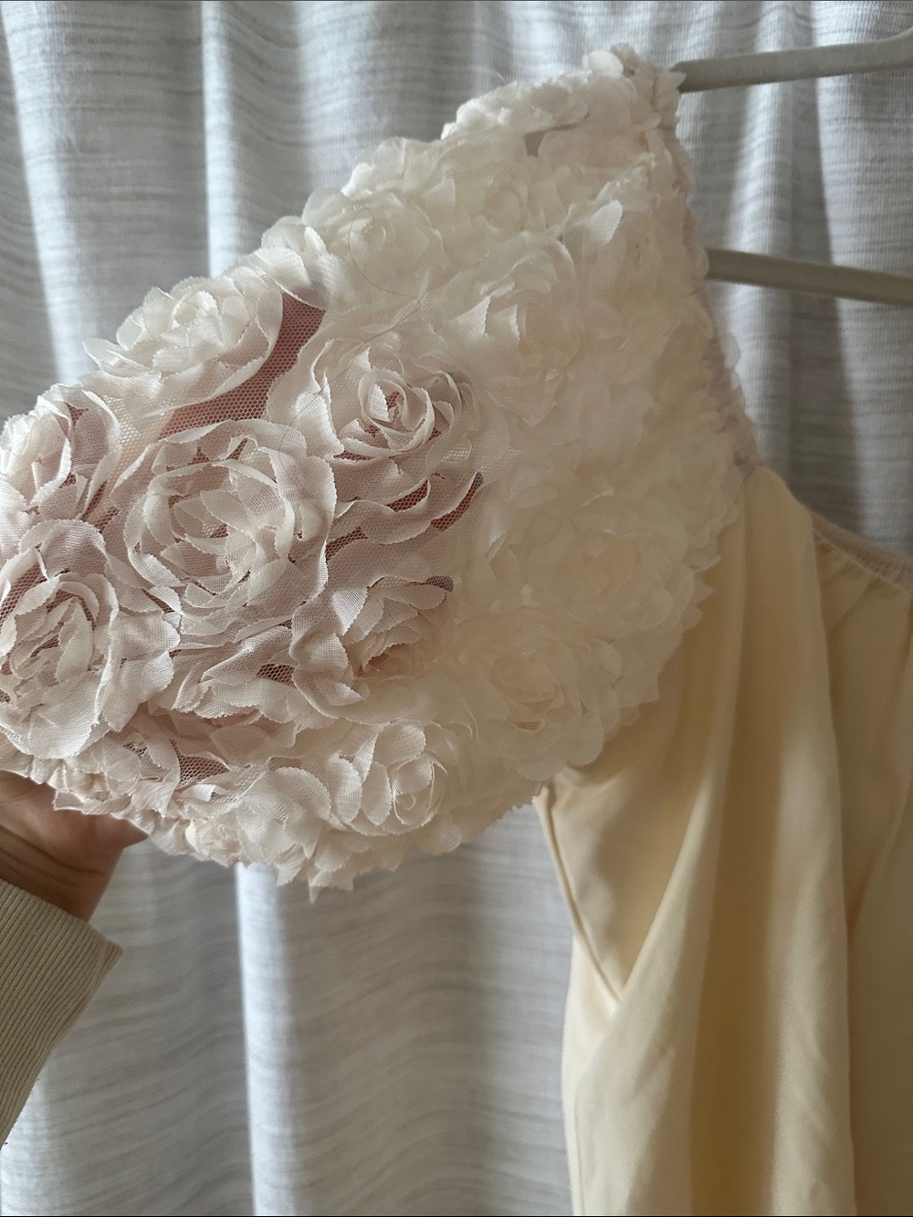Willow & Root Floral Puff Sleeve Cream Peasant Top - Picture 3 of 3